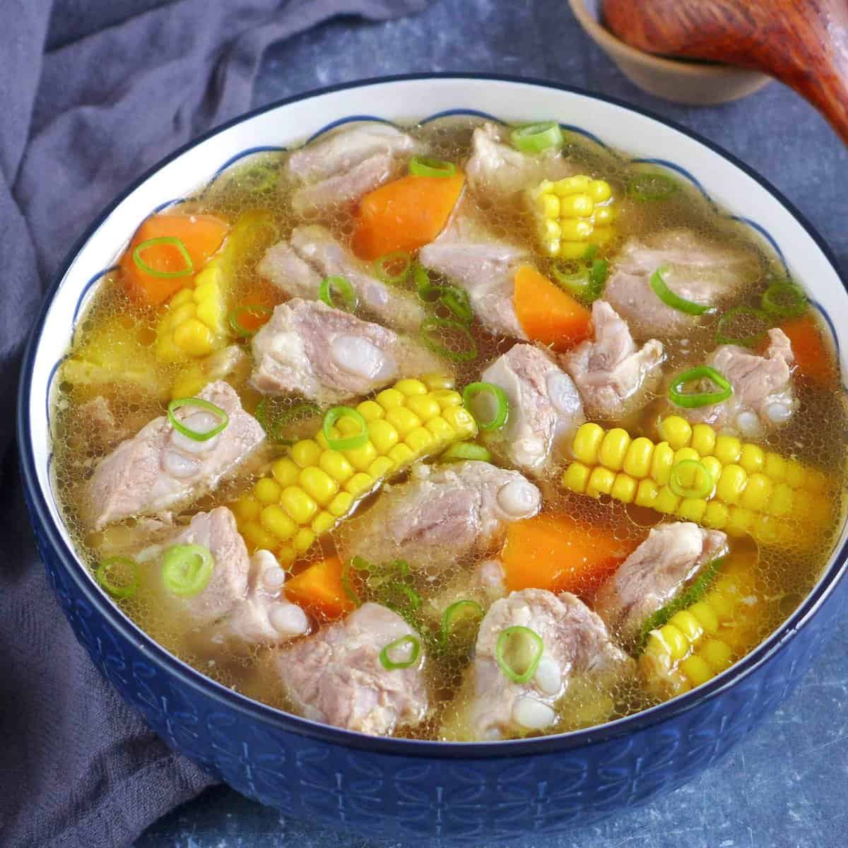 Chinese pork rib & vegetable soup (32 oz, 4 servings)